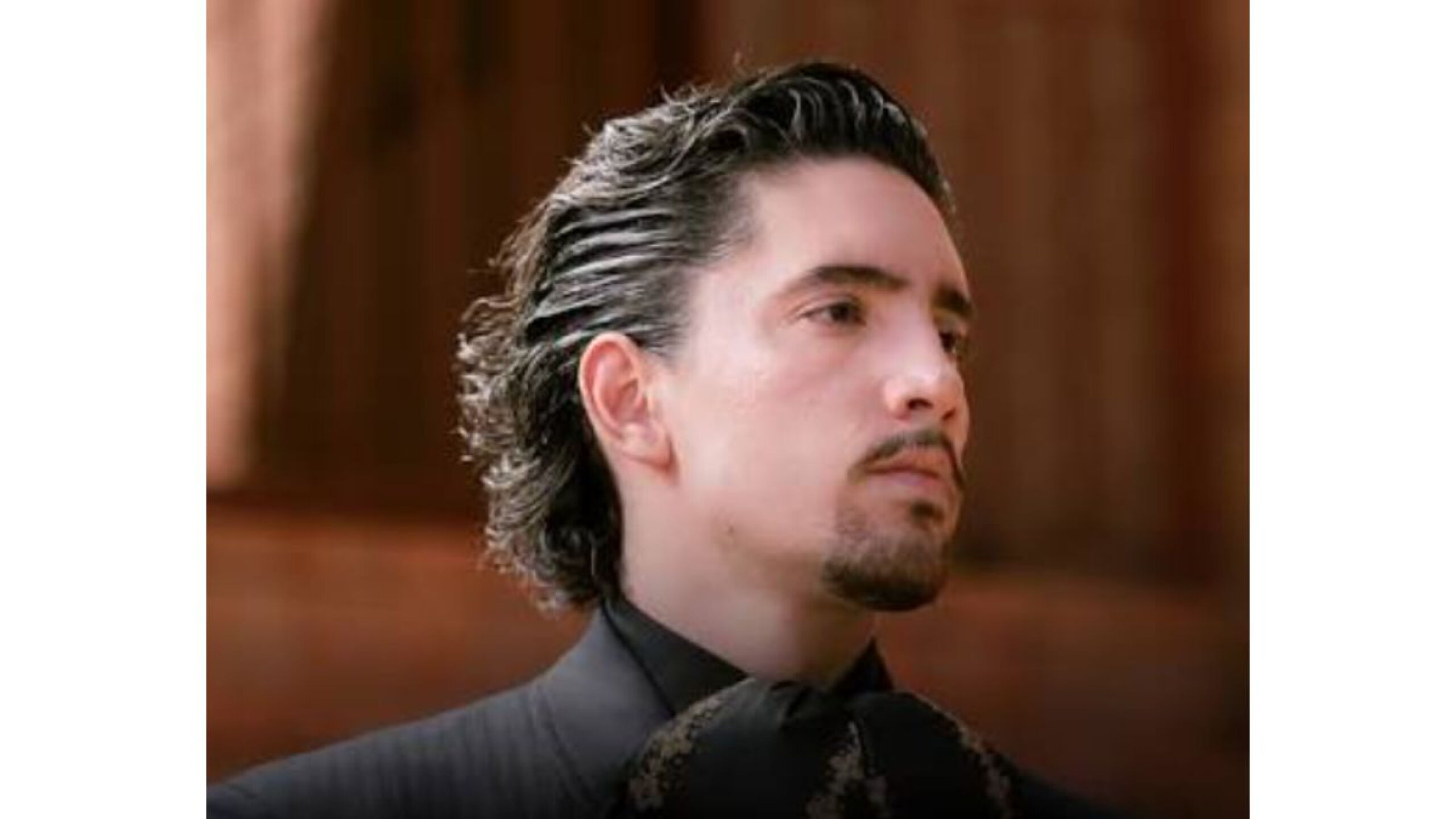 Alex Fernández.