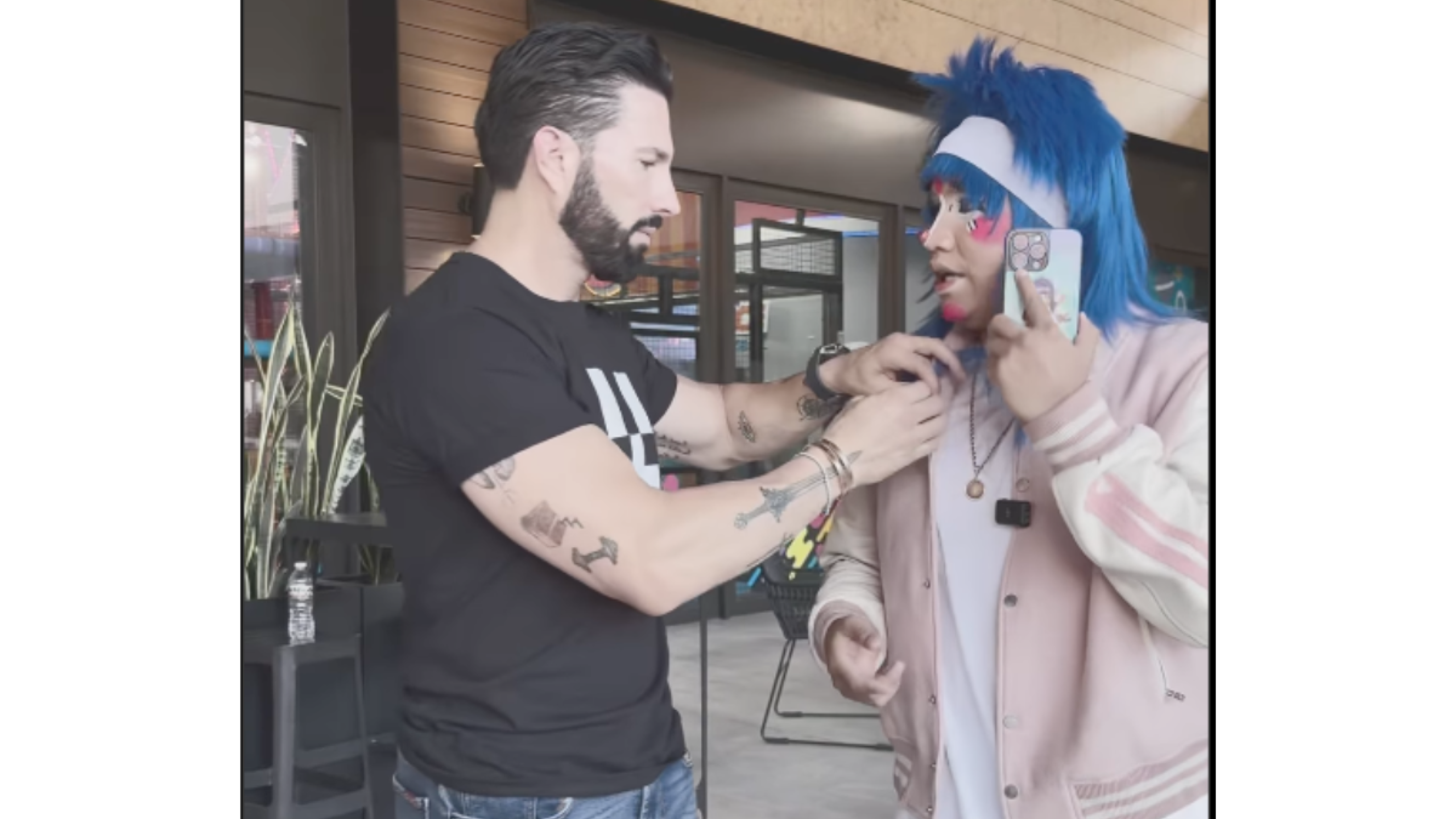 Poncho De Nigris explota tras burla sobre su madre y la Tigresa: “¡Agárrate otro pen...!”