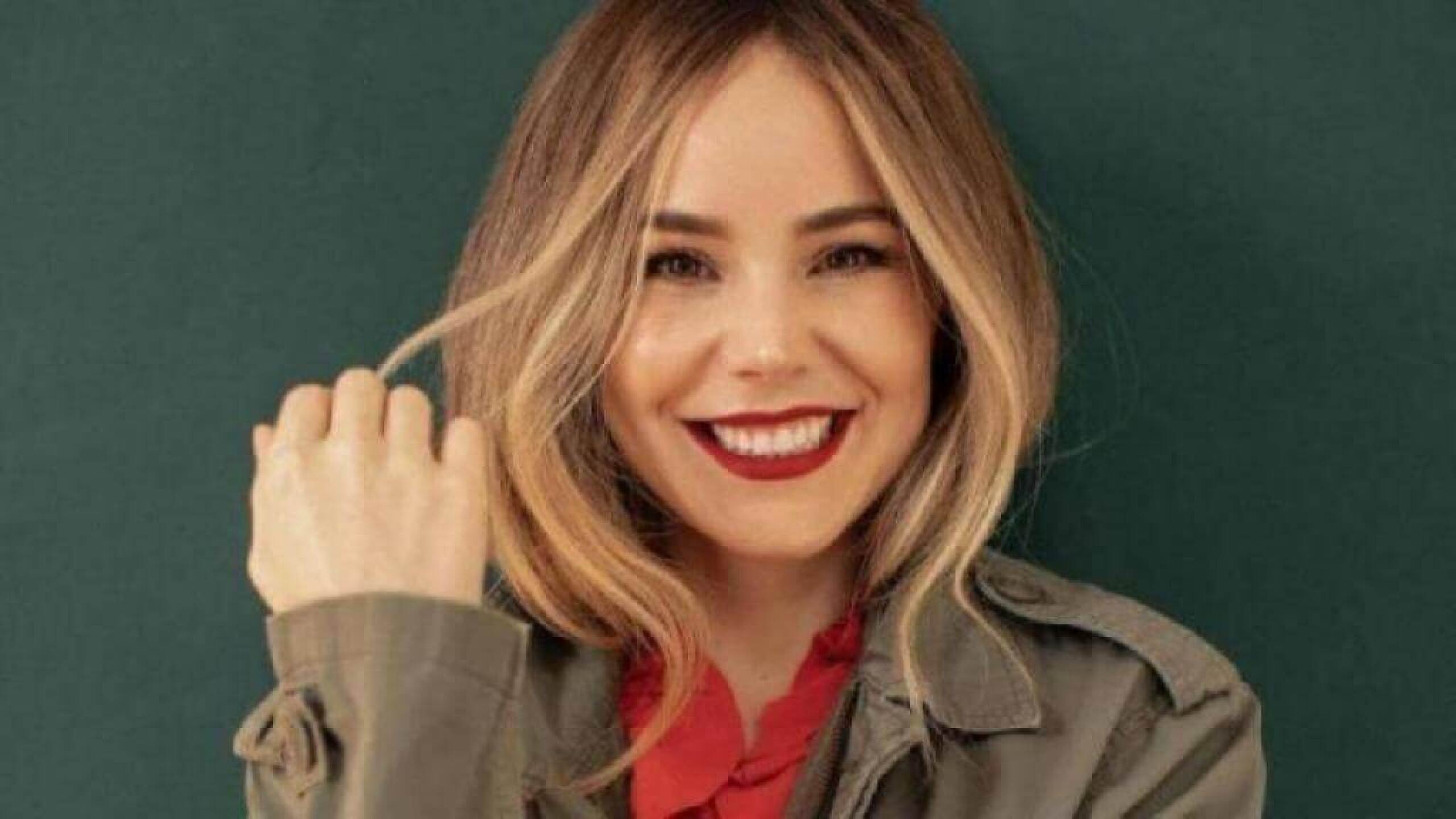 Camila Sodi regresa a la música y sorprende con candentes transparencias