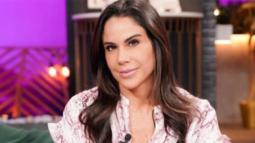 Paola Rojas se viste de quinceañera para un reto