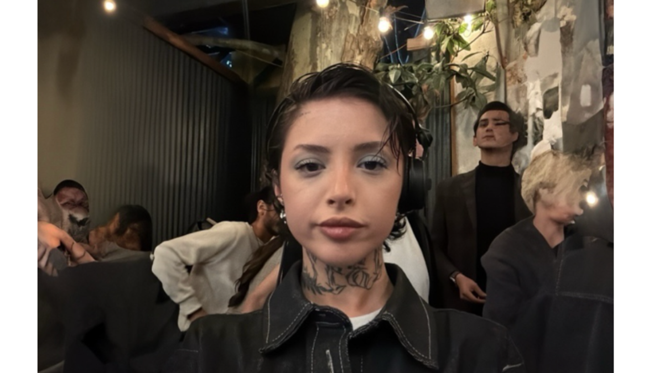 DJ Brediie se vuelve viral en redes sociales por su parecido a Ángela Aguilar y Cazzu