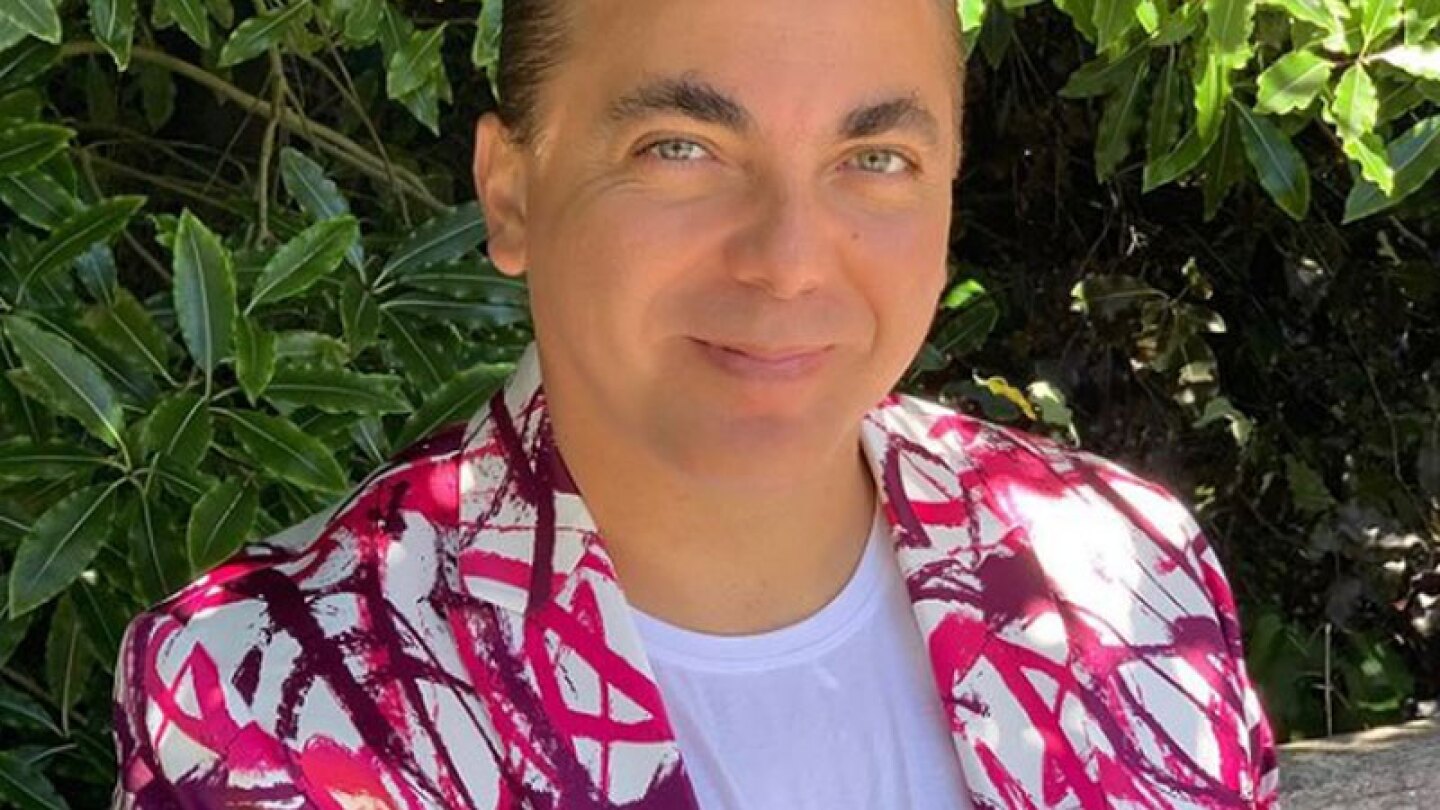 cristian castro toma mamadera