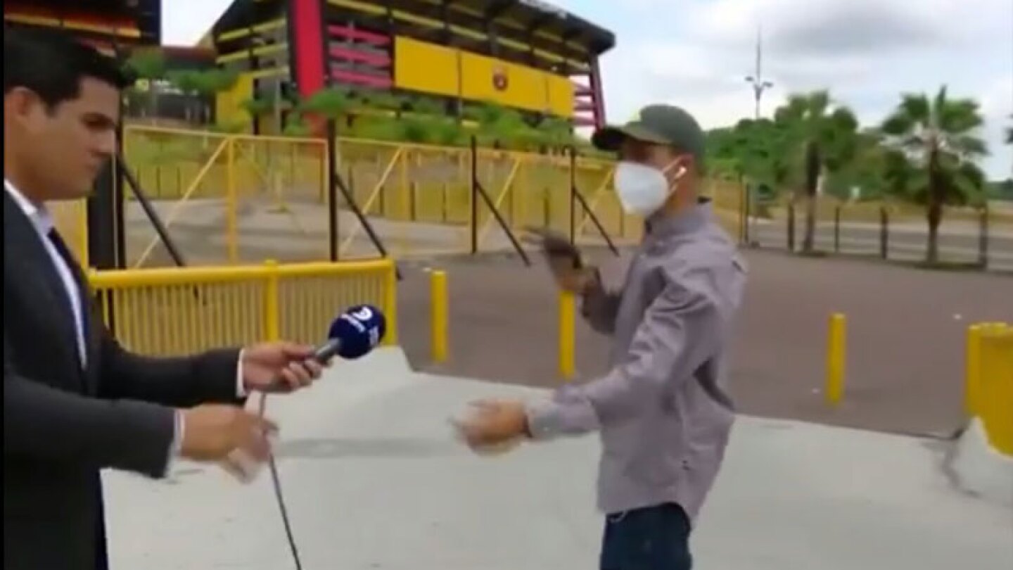 asalto reportero ecuador