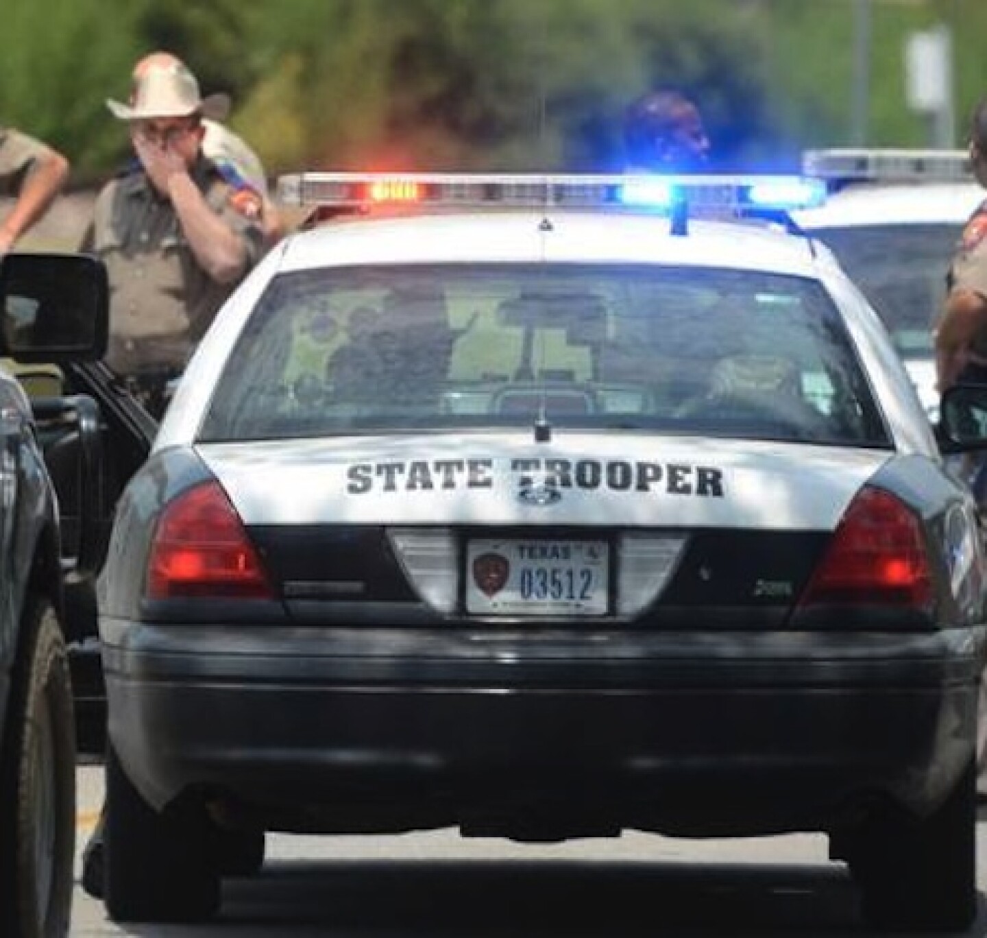 Autoridades locales reportan un tiroteo en Universidad de Texas, hay varios lesionados.