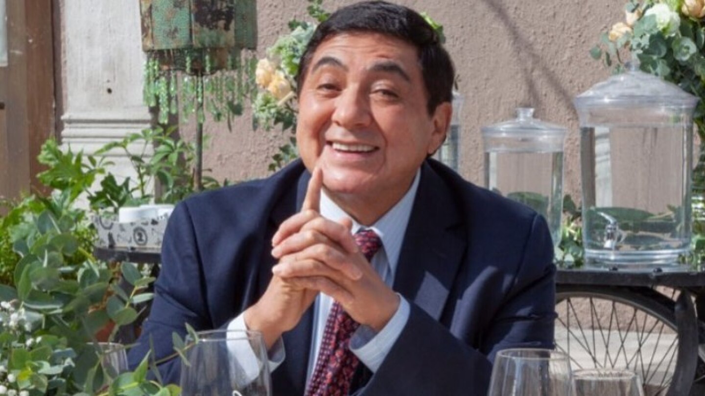 Carlos Bonavides reaparece tras ser hospitalizado
