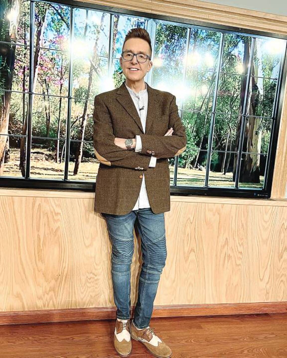 Pero Jesús le ha escrito: “Yo contigo ya no regreso, ni aunque me llores y me supliques”, nos contó un amigo de la expareja.