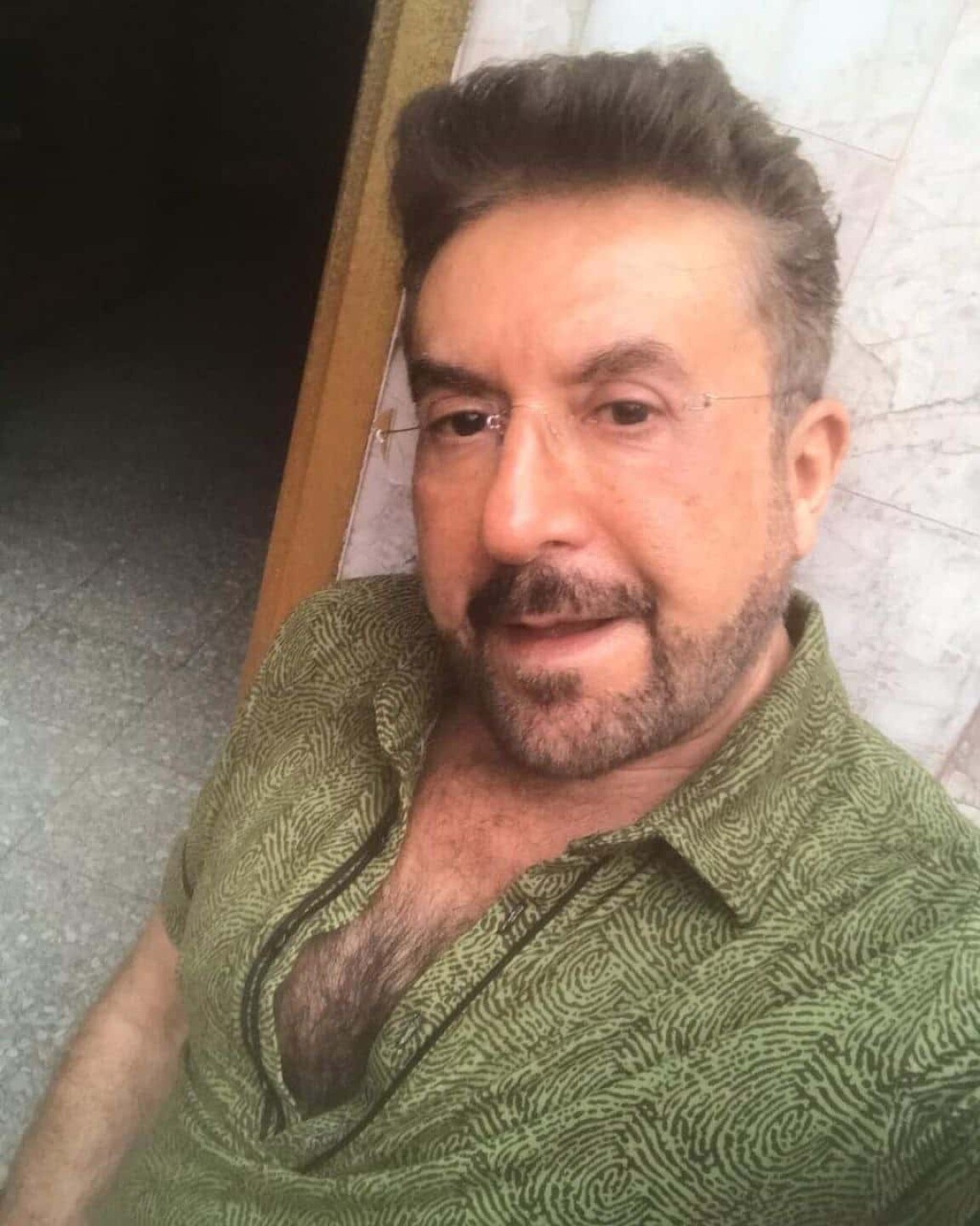 Cabe destacar su largo recorrido por medios impresos y cuenta con varios libros publicados, llegando en su momento, a ser uno de los autores más vendidos de diversos sellos editoriales.