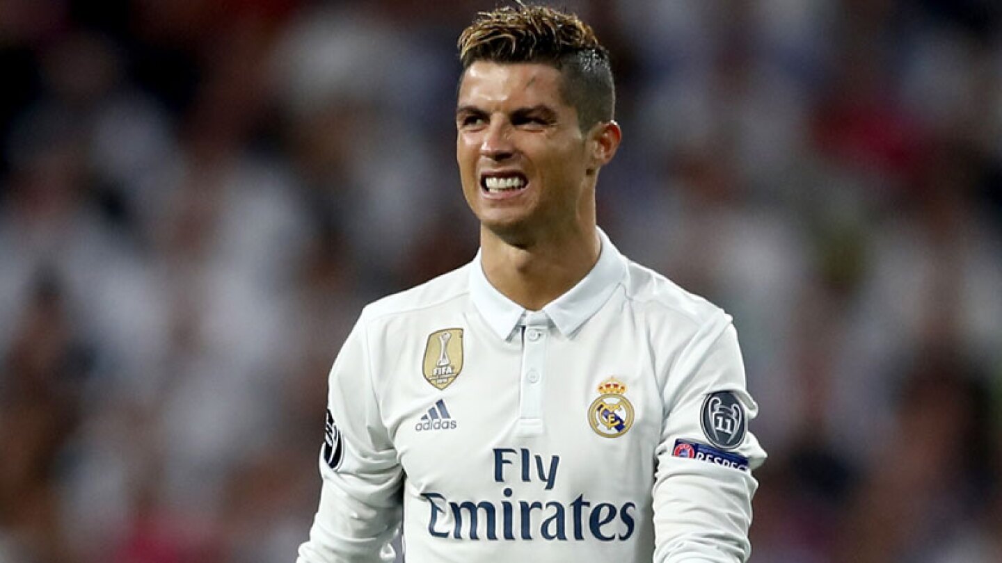 Critican a Cristiano Ronaldo por cambiarse de look