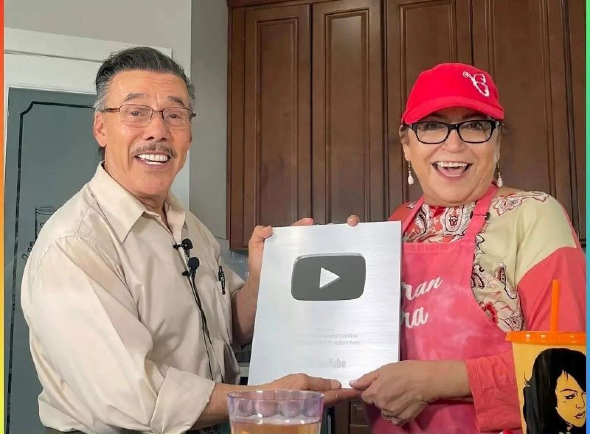 Mamá de Jenni Rivera triunfa en YouTube junto a su ex