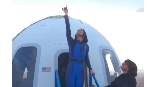 Katy Perry viajó al espacio.png