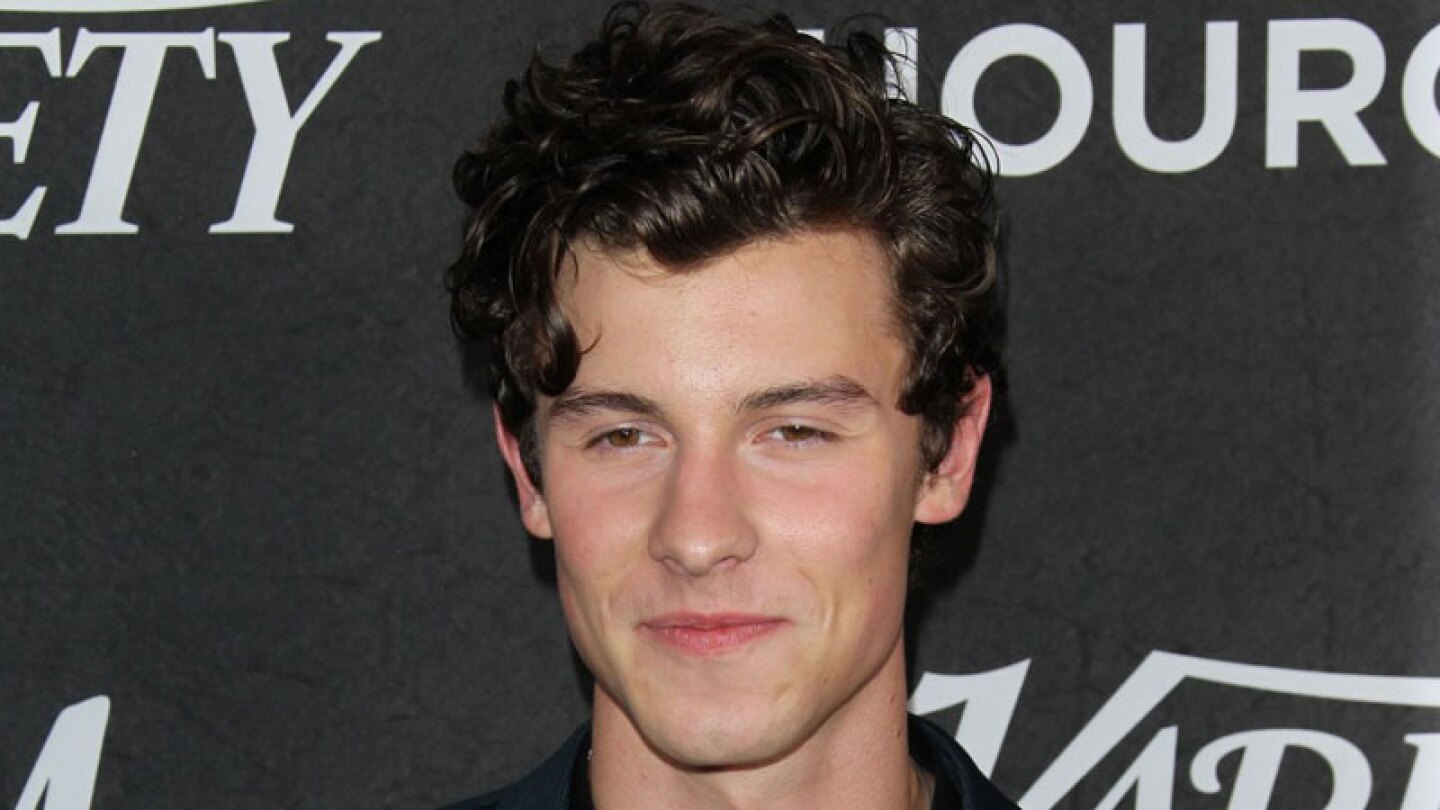 Shawn Mendes se cayó de unas patinetas eléctricas, por lo que sufrió marcas en su rostro.