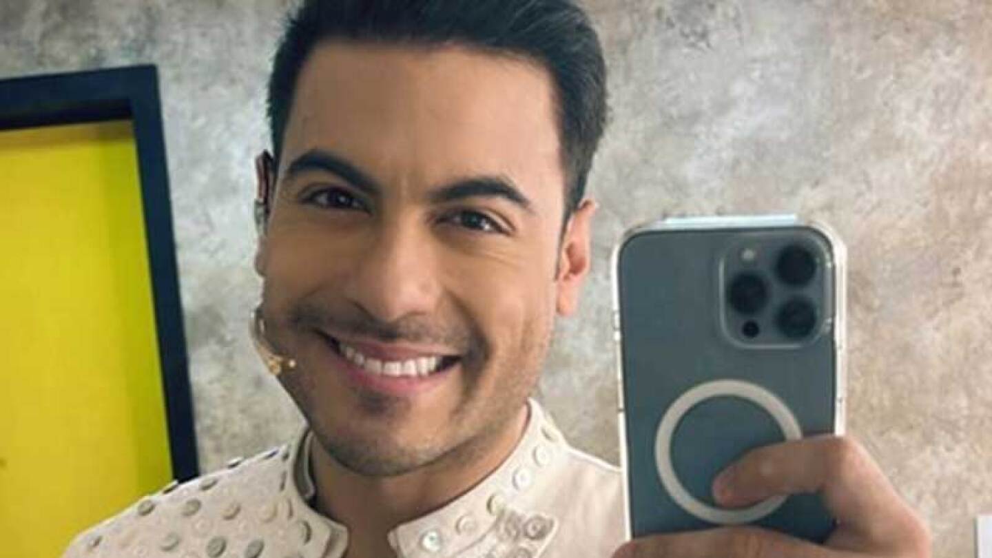 Carlos Rivera sorprende a novios en plena boda; momento se hace viral