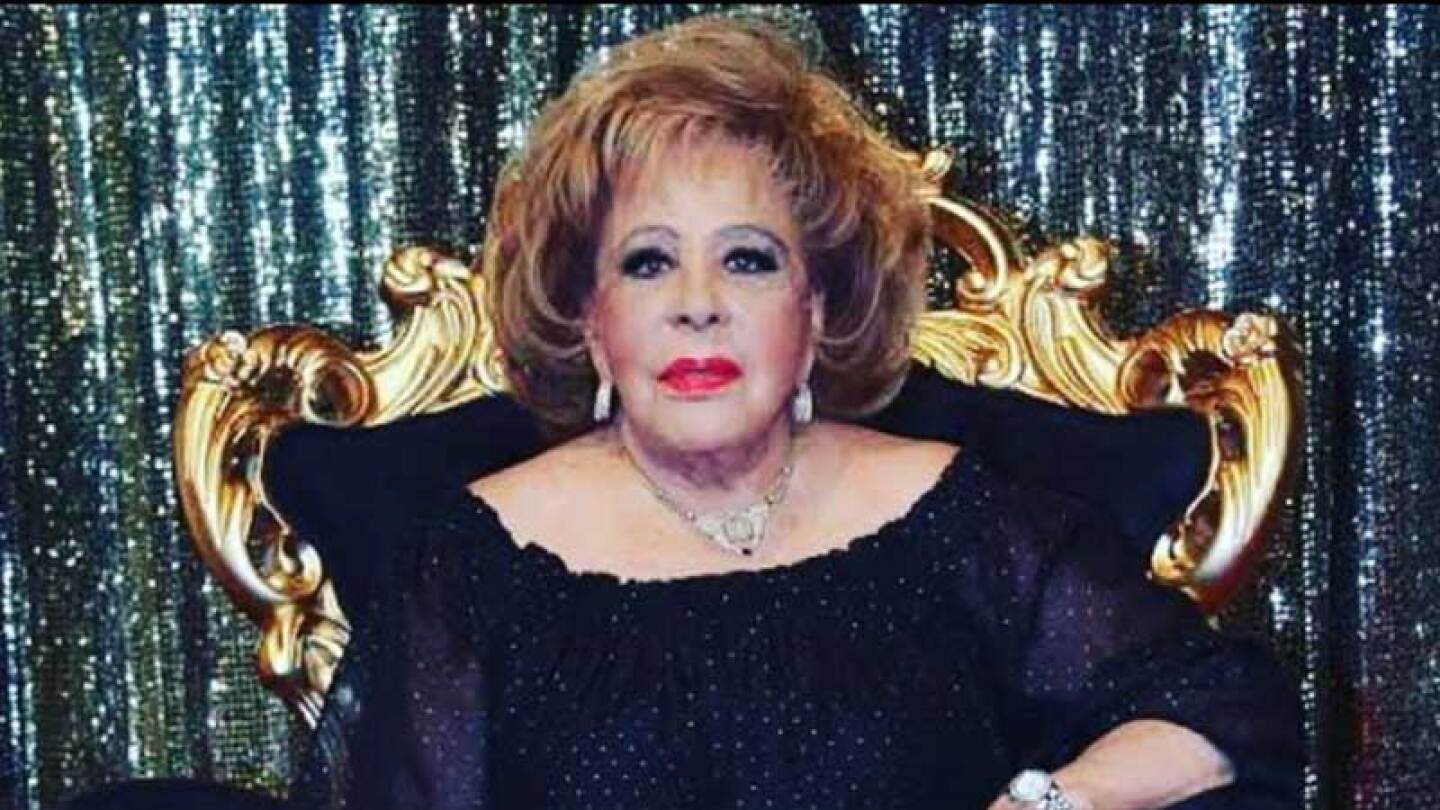 Roban joyas de Silvia Pinal