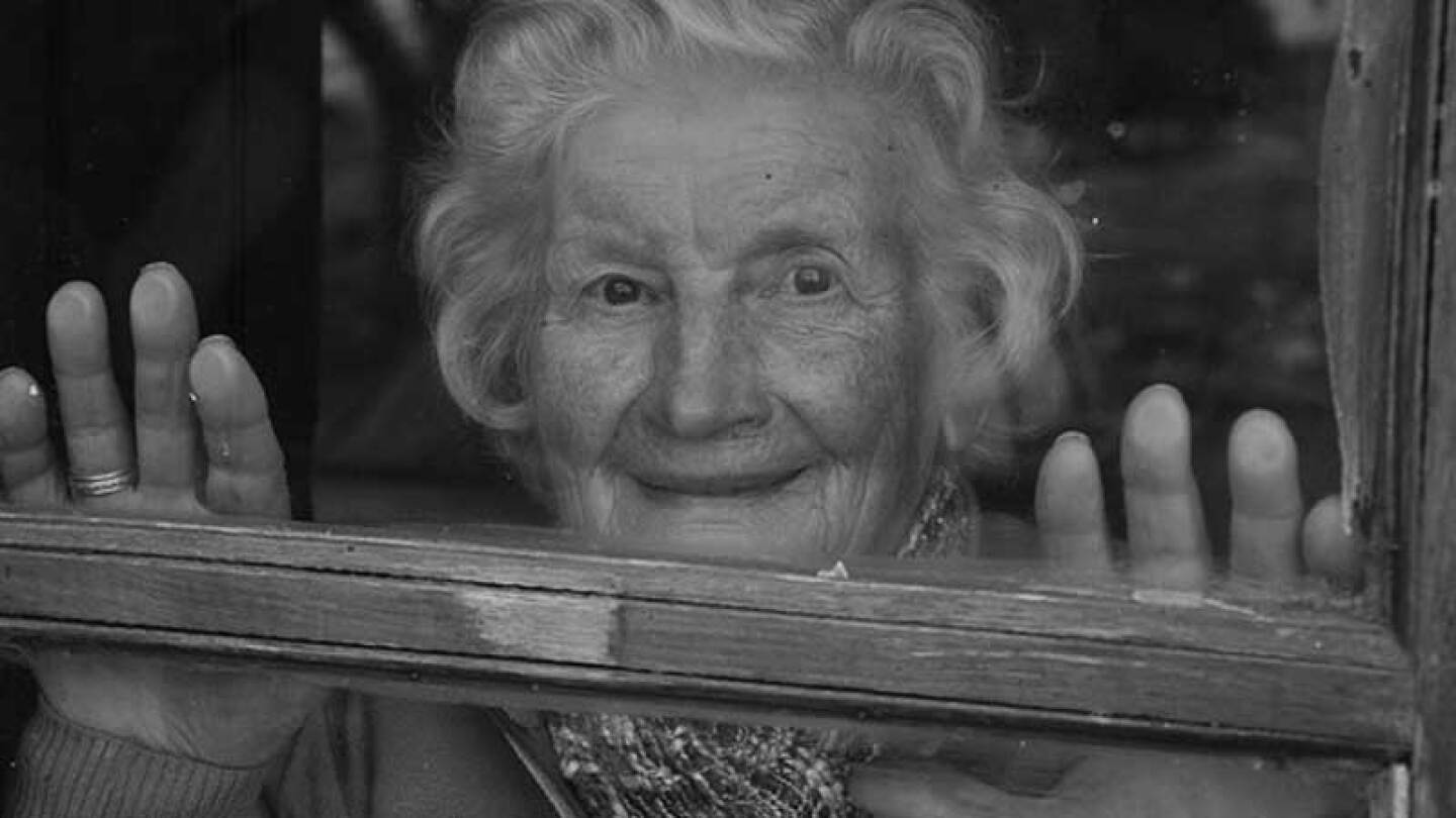 Abuelita se sorprendió por su cumpleaños