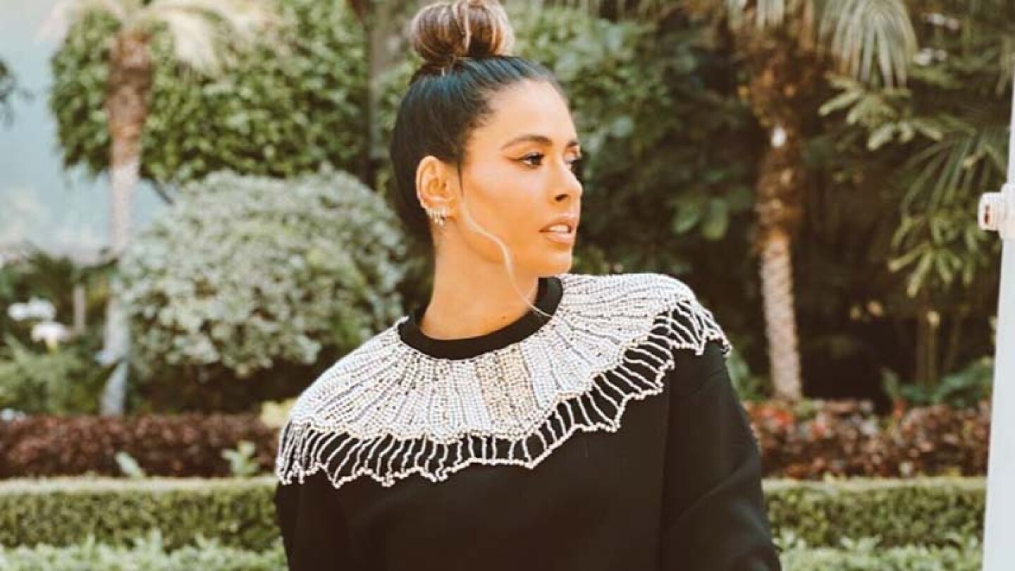 Galilea Montijo presume nuevo corte de cabello con mini vestido rosa