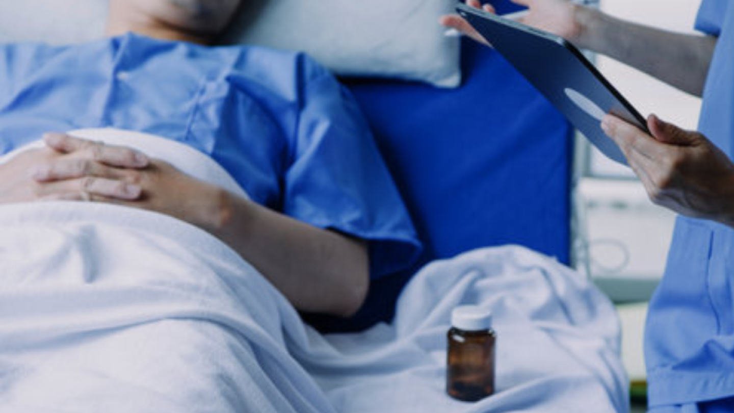 Influencer Esen Alva es hospitalizado: Lo que sabemos sobre su cirugía