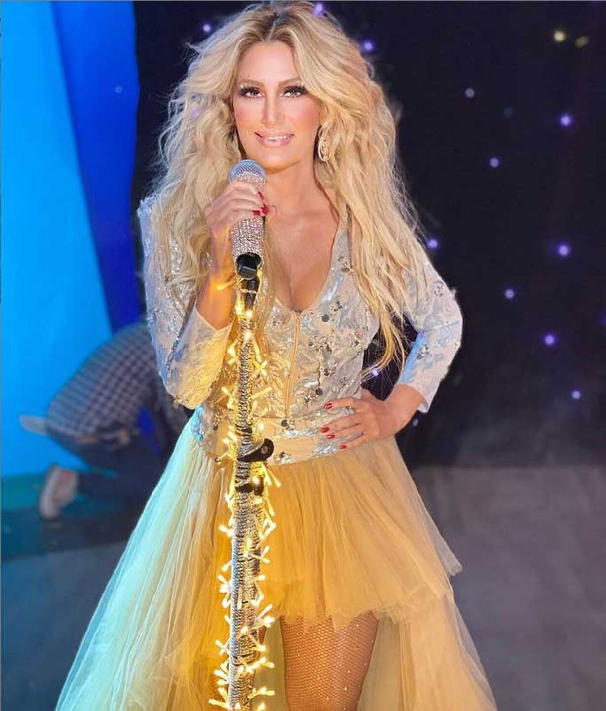 Anette Cuburu si sabe cantar