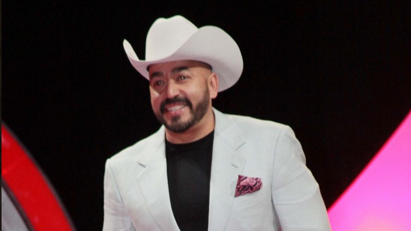 En pleno programa, Lupillo confesó que no ha apoyado a su hija como se merece.