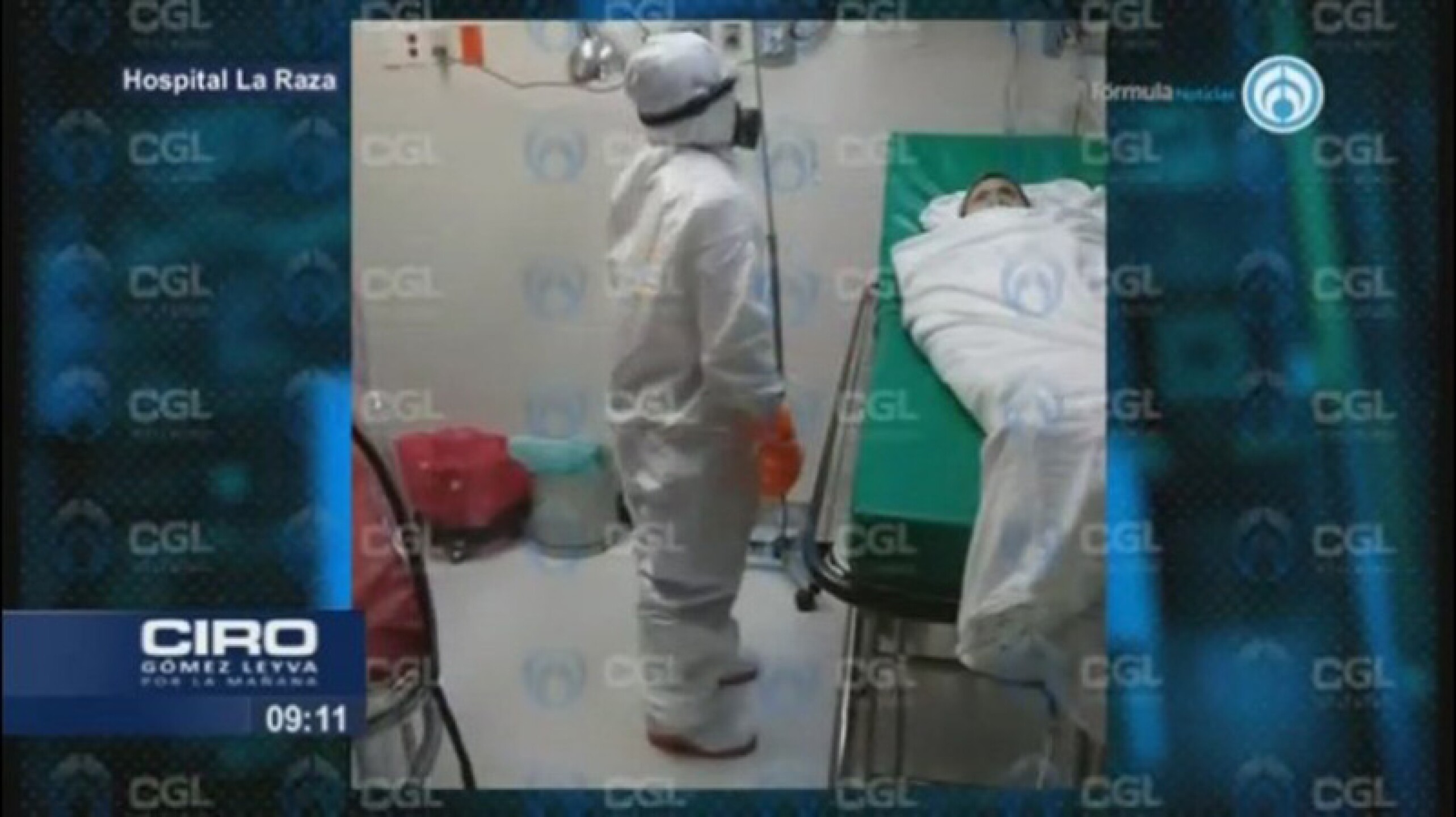 Al enfermo lo metieron a una tipo cápsula