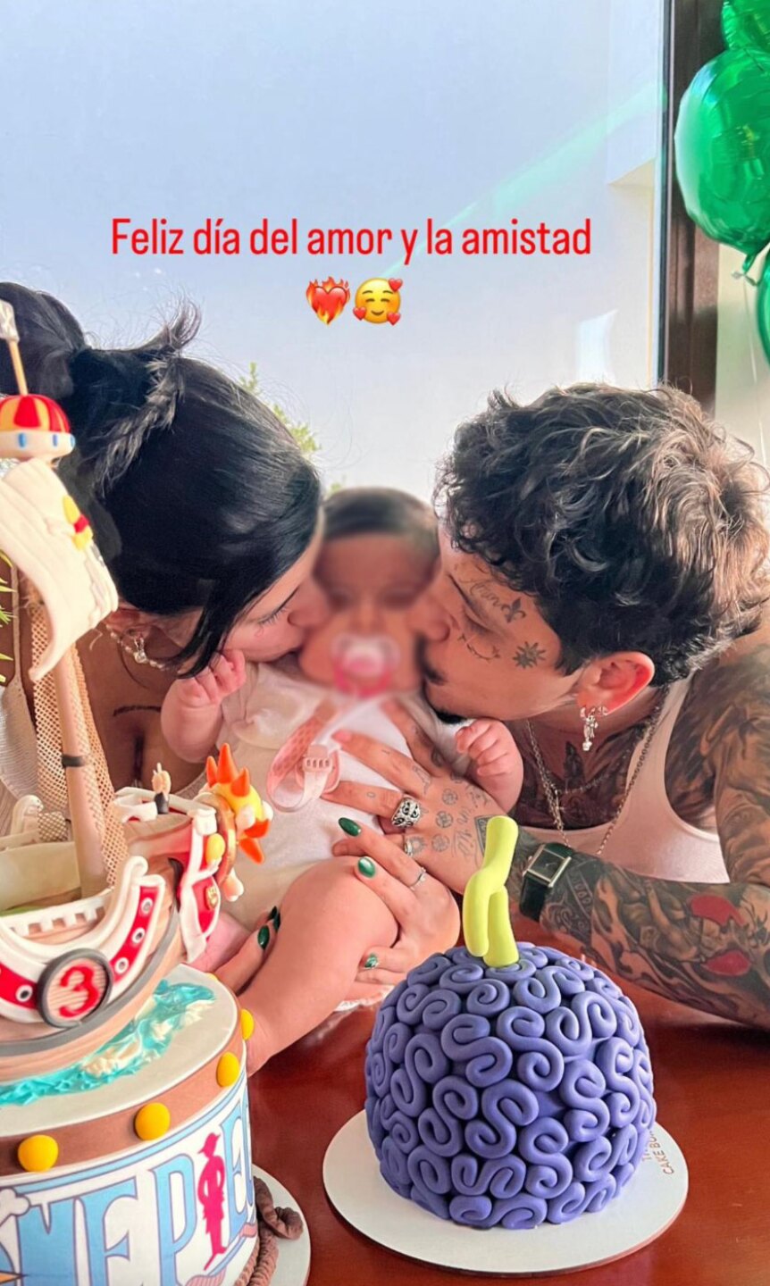 Nodal y Cazzu feliz Día del amor y la amistad