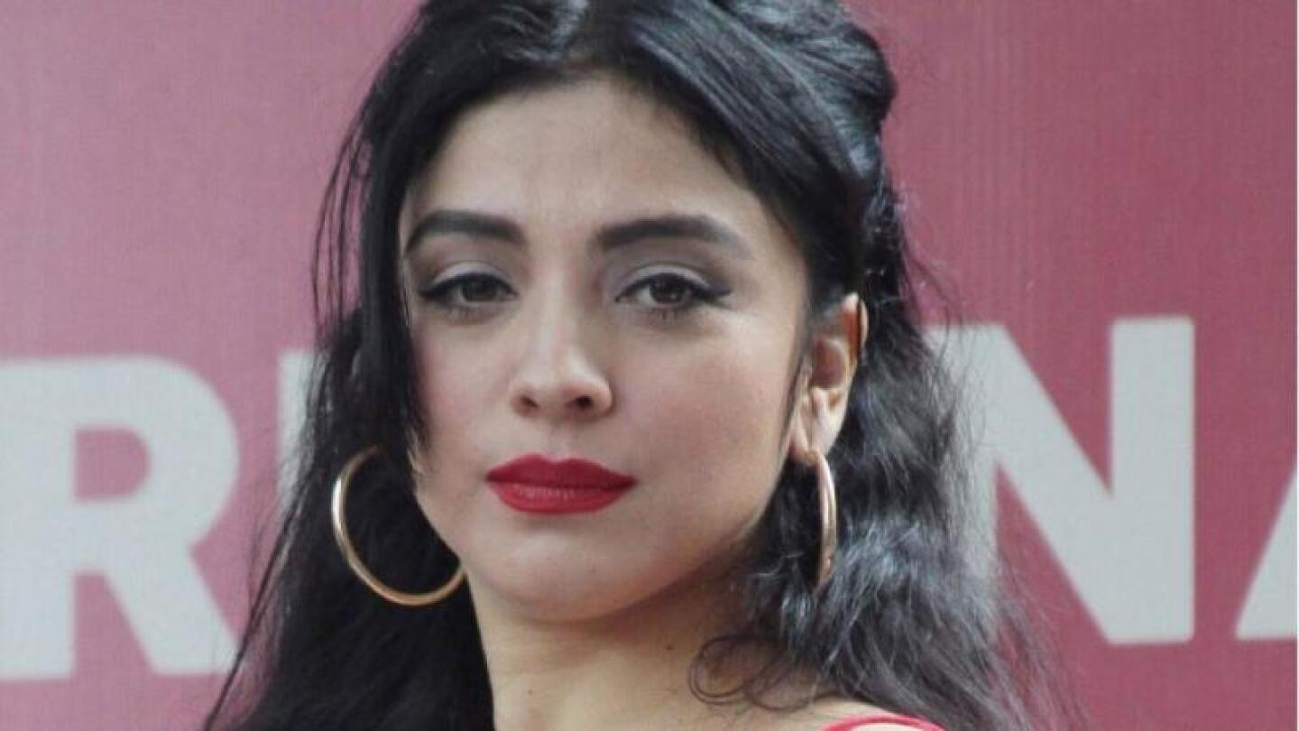 Mon Laferte publica la primera foto de su hijo.
