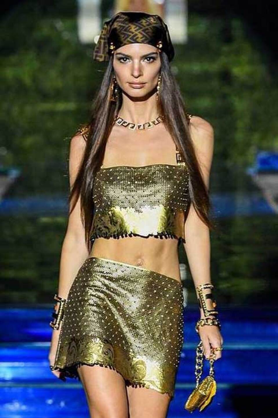 Emily Ratajkowski culpa al patriarcado por la falta de sabiduría emocional de los hombres