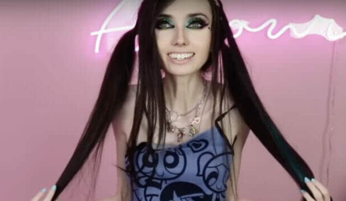 Influencer sufre infarto en plena transmisión