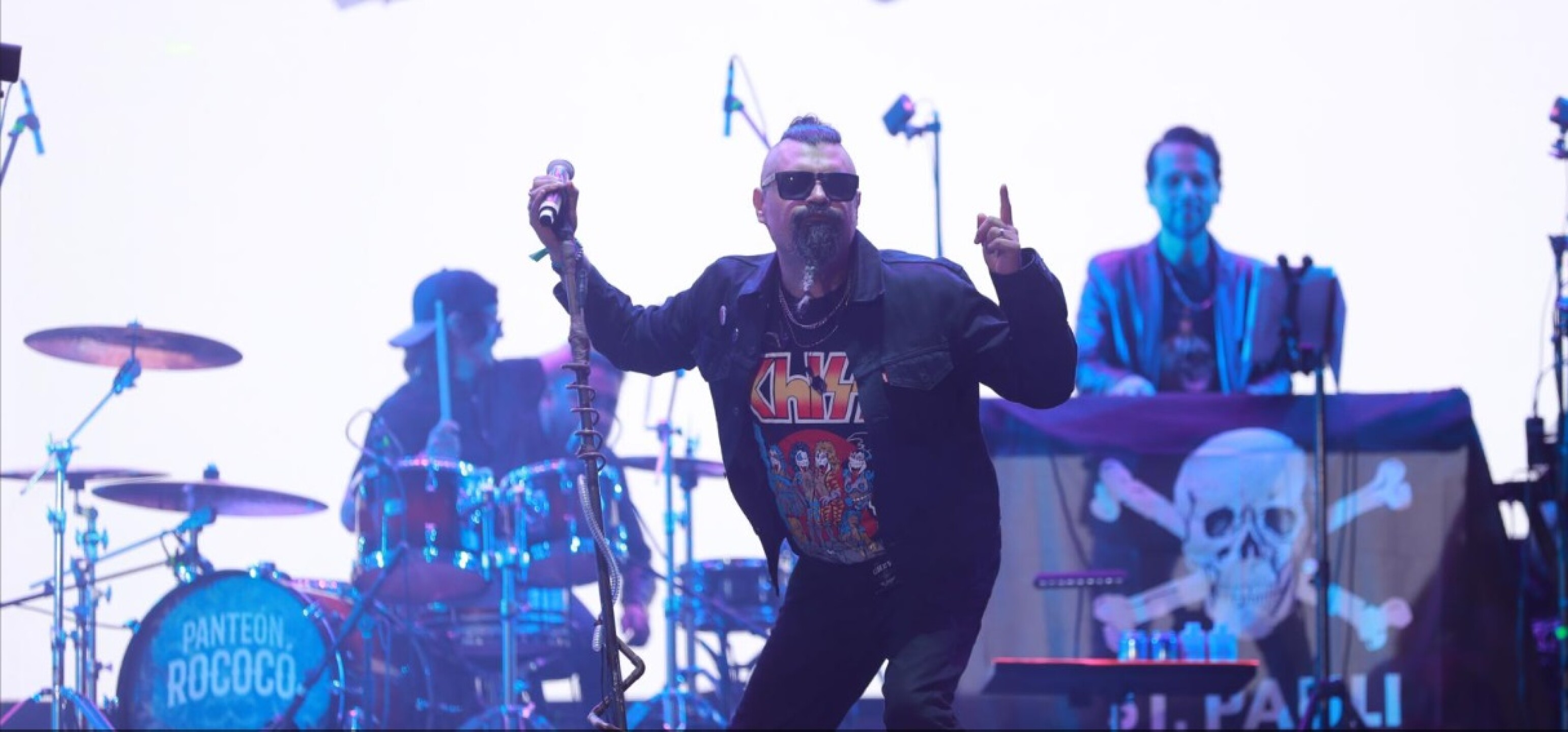 Panteon Rococo en Vive Latino.jpg