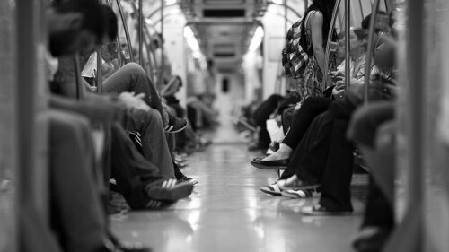 El sujeto es detenido.