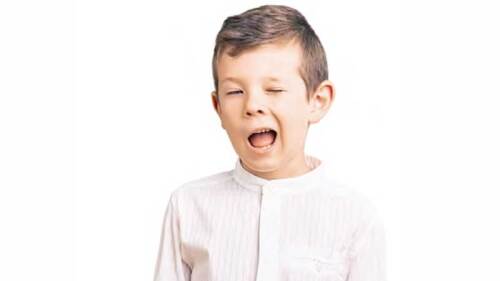 Así puedes ayudar a tu hijo a superar un tic