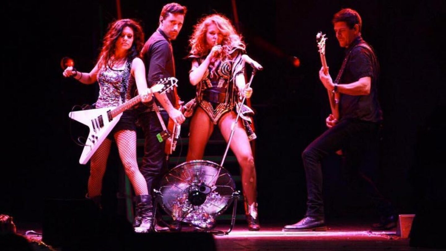 Paulina Rubio.