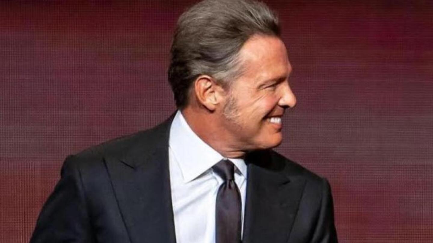 Luis Miguel reaparece en exclusivo centro comercial en Miami
