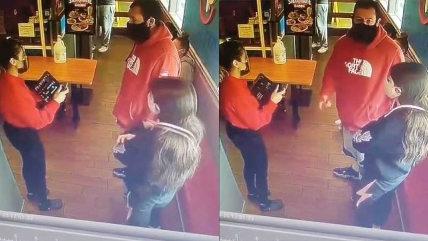 Mesera se hace viral por rechazar a Adam Sandler