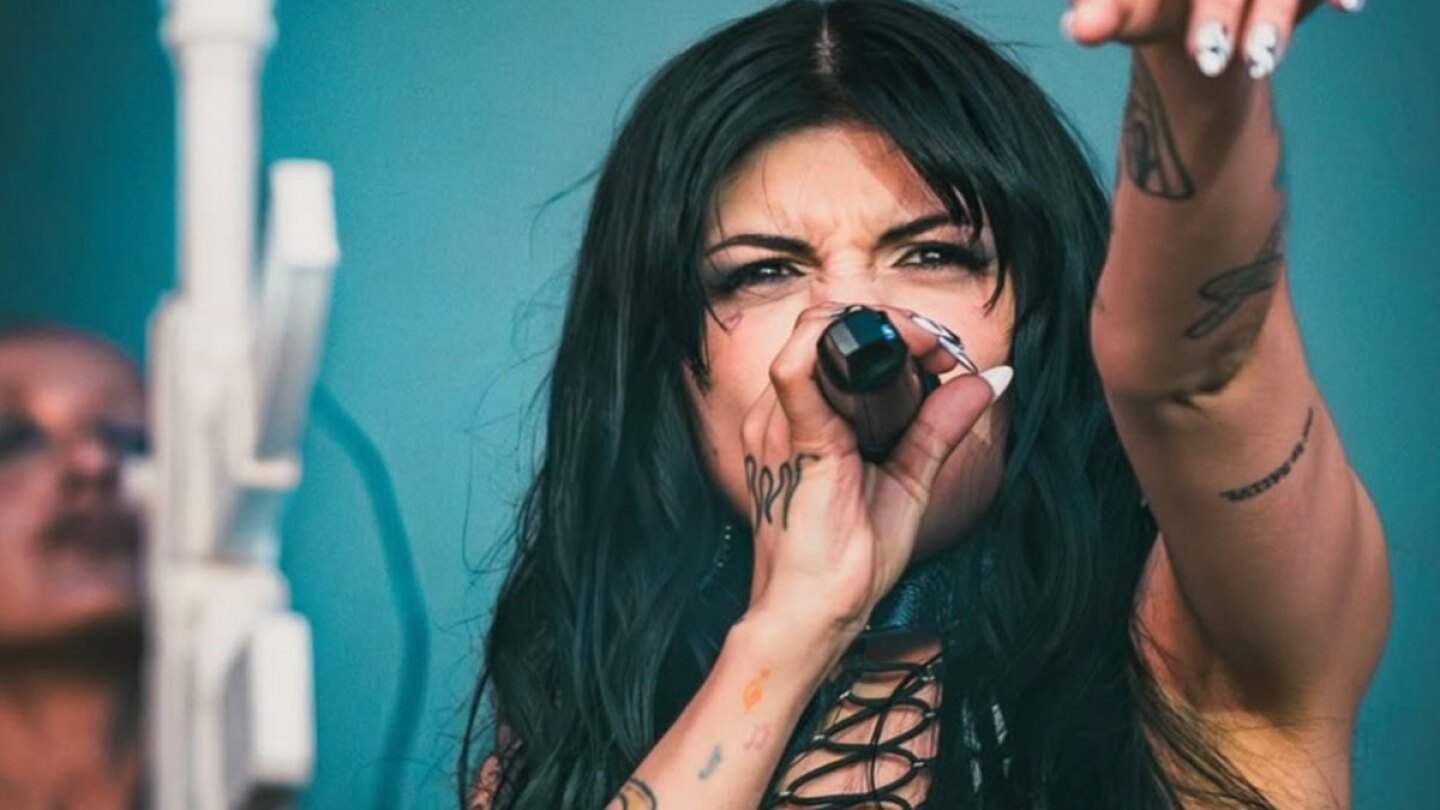 Cazzu regresó a los escenarios