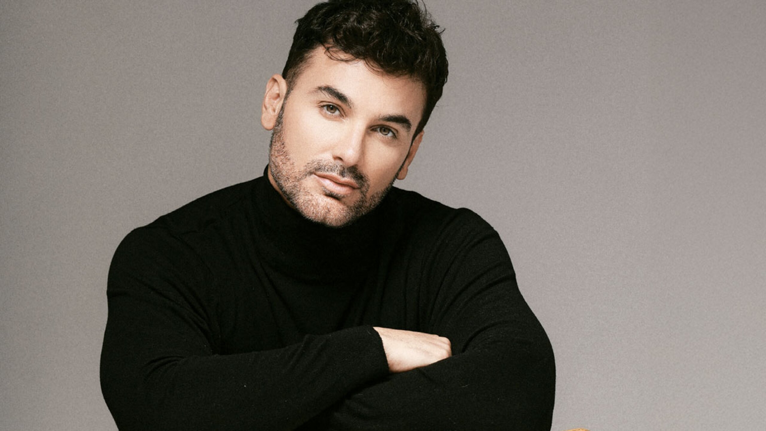 ¡A Mauricio Mejía le deformaron la cara en un procedimiento estético!