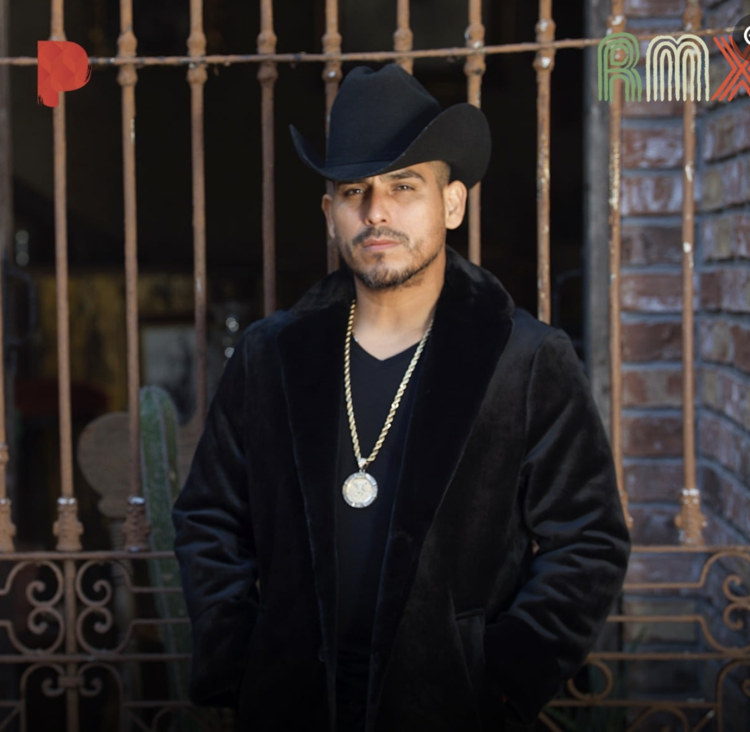 Espinoza Paz ofrece recompensa por su celular