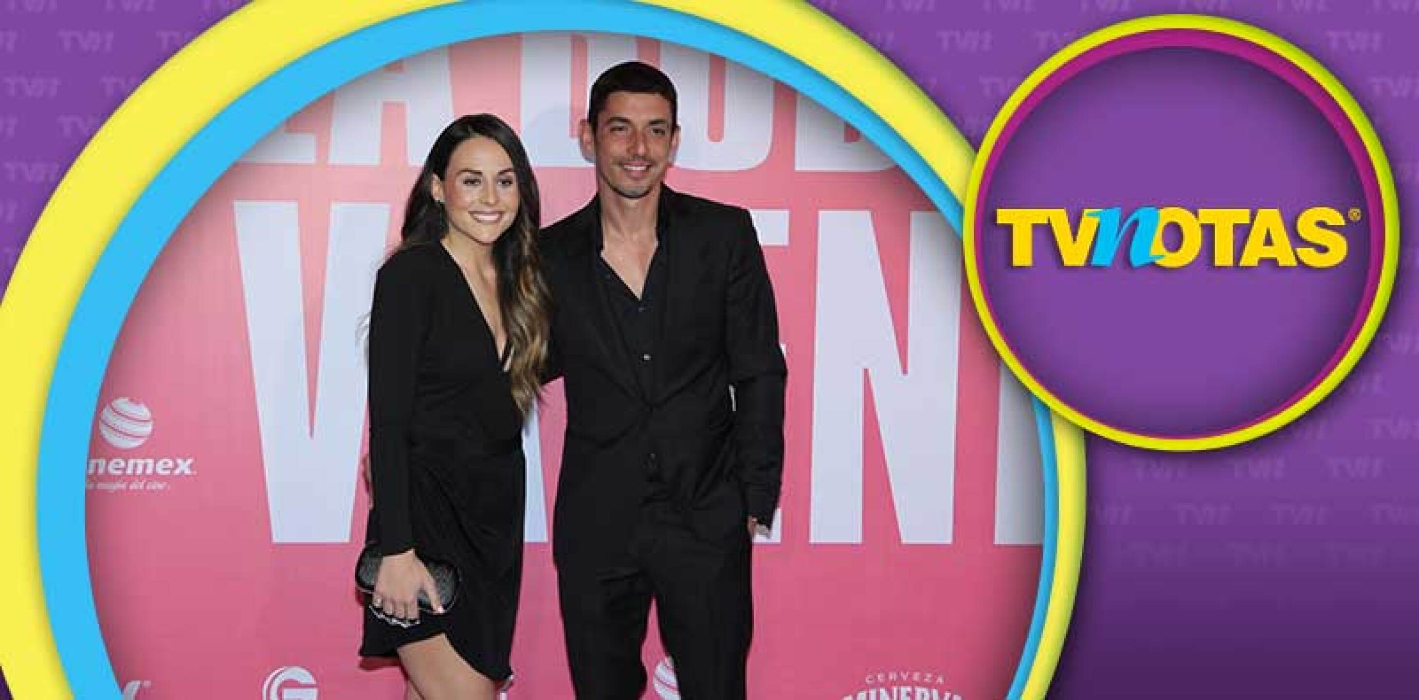 La pareja está más enamorada que nunca.