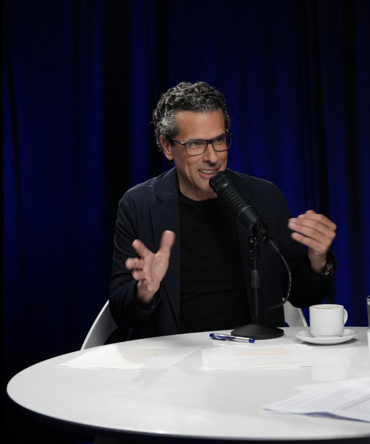 Marco Antinio Regil regresa a la radio