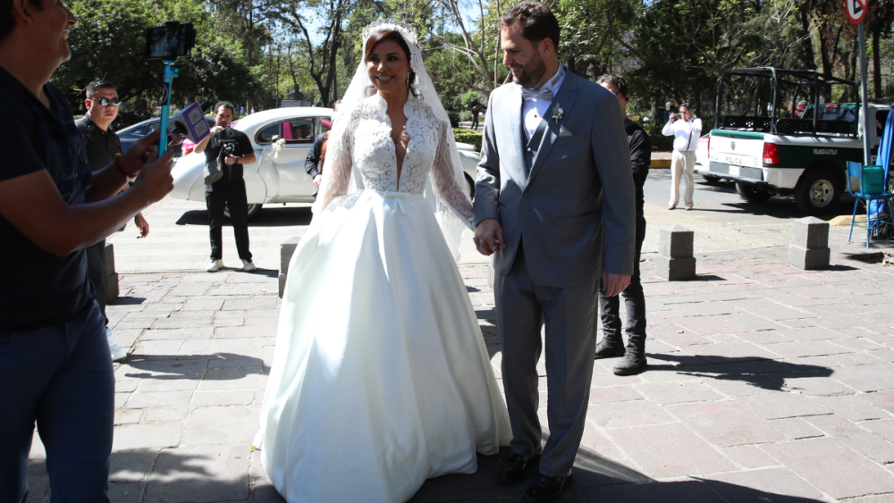 Aleida Núñez boda por la iglesia