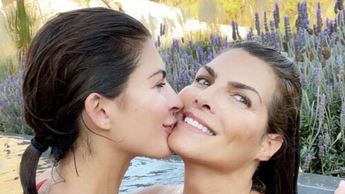 Montserrat Oliver y Yaya Kosikova celebran su sexto aniversario