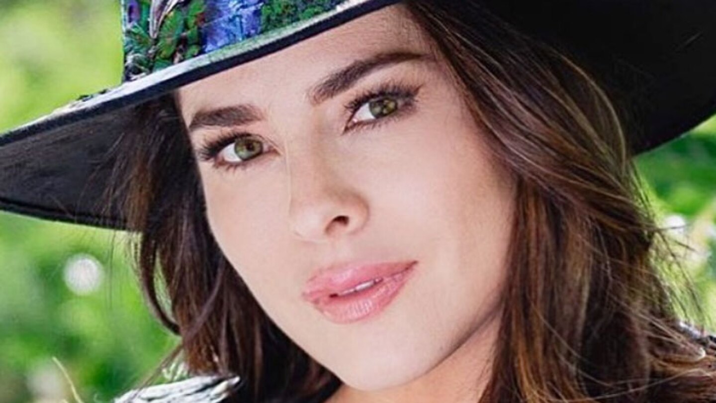 Danna García dice tener Covid-19, pero no tiene papel que lo avale