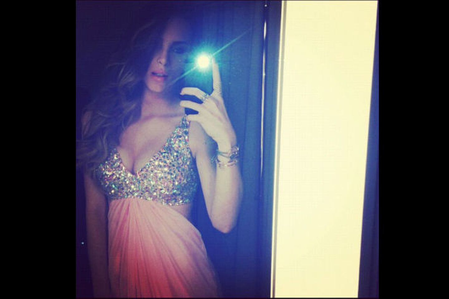Belinda presumió fotografías mediante su cuenta de Twitter sobre los Premios Ondas.