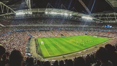 Se enfrent4n tribun4s en partido entre Querétaro y Atlético de San Luis