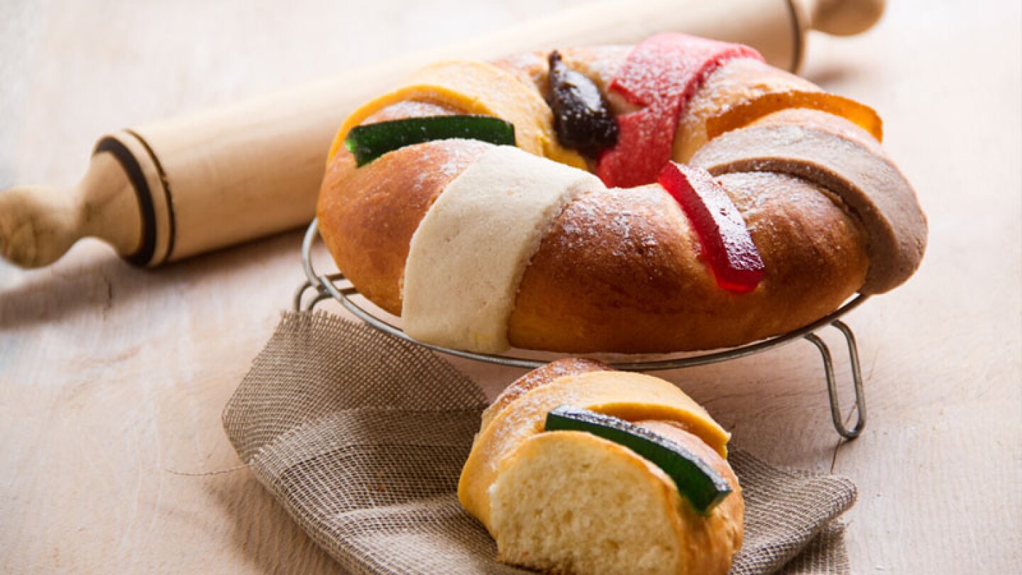 En este día tan especial para niños y grandes te contamos el significado de la Rosca de Reyes.