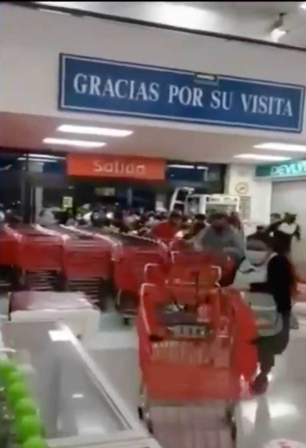 El supermercado puso ofertas al 3x2