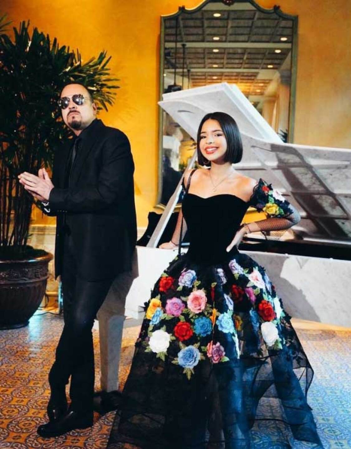 Ángela Aguilar recibió regaños por ser bonita