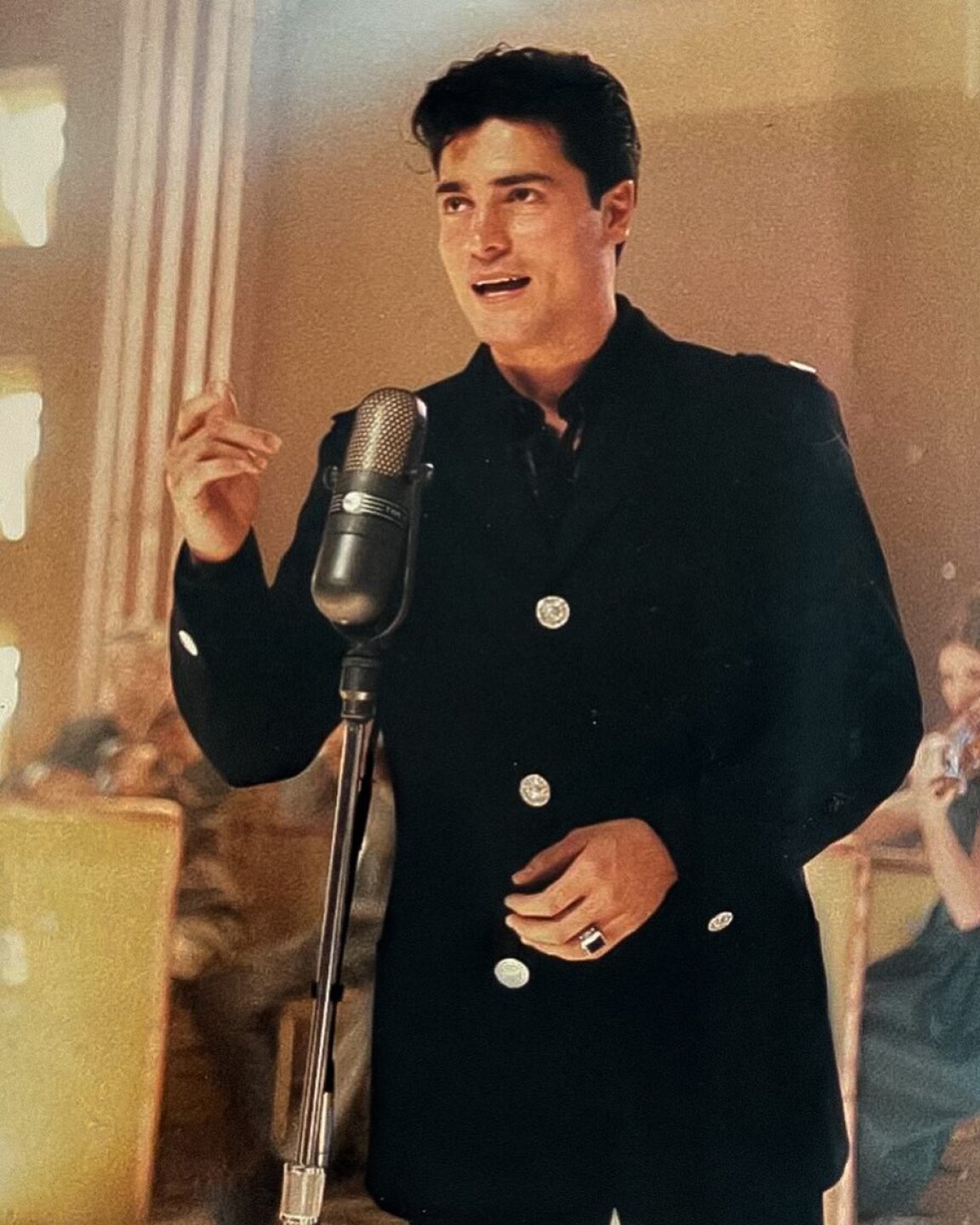 Chayanne cantando en su juventud