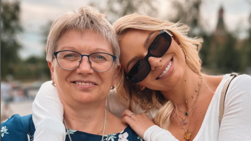 Irina Baeva y su mamá