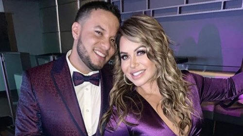 La foto que podría confirmar que Chiquis Rivera y Lorenzo ya se casaron.