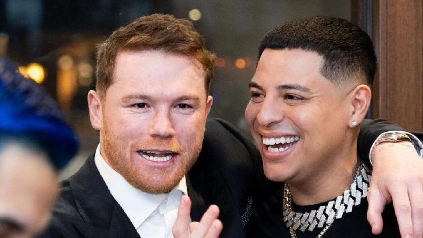 Aseguran que ‘Canelo' no dejó que Eduin Caz tocara a su hija durante las mañanitas
